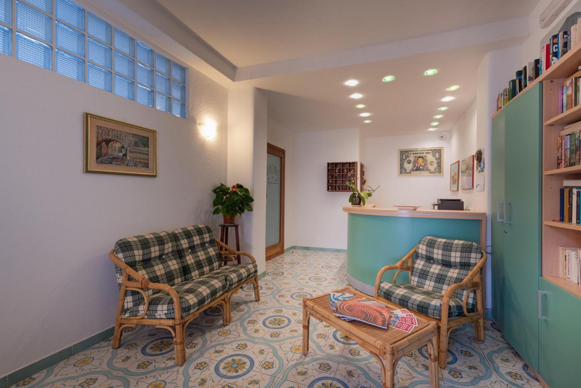 Hotel Villa Sirena Sant'Angelo  Екстериор снимка