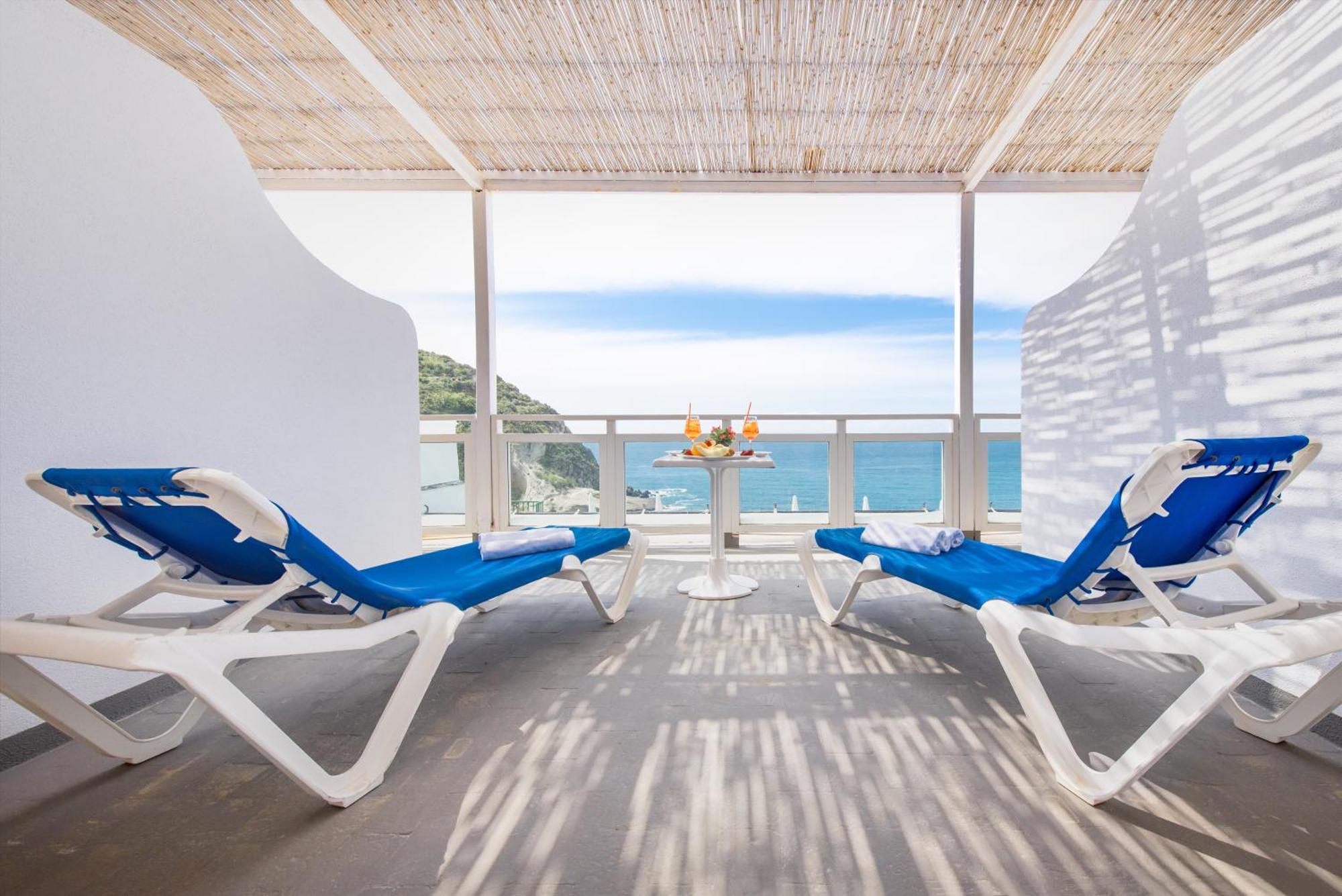 Hotel Villa Sirena Sant'Angelo  Екстериор снимка