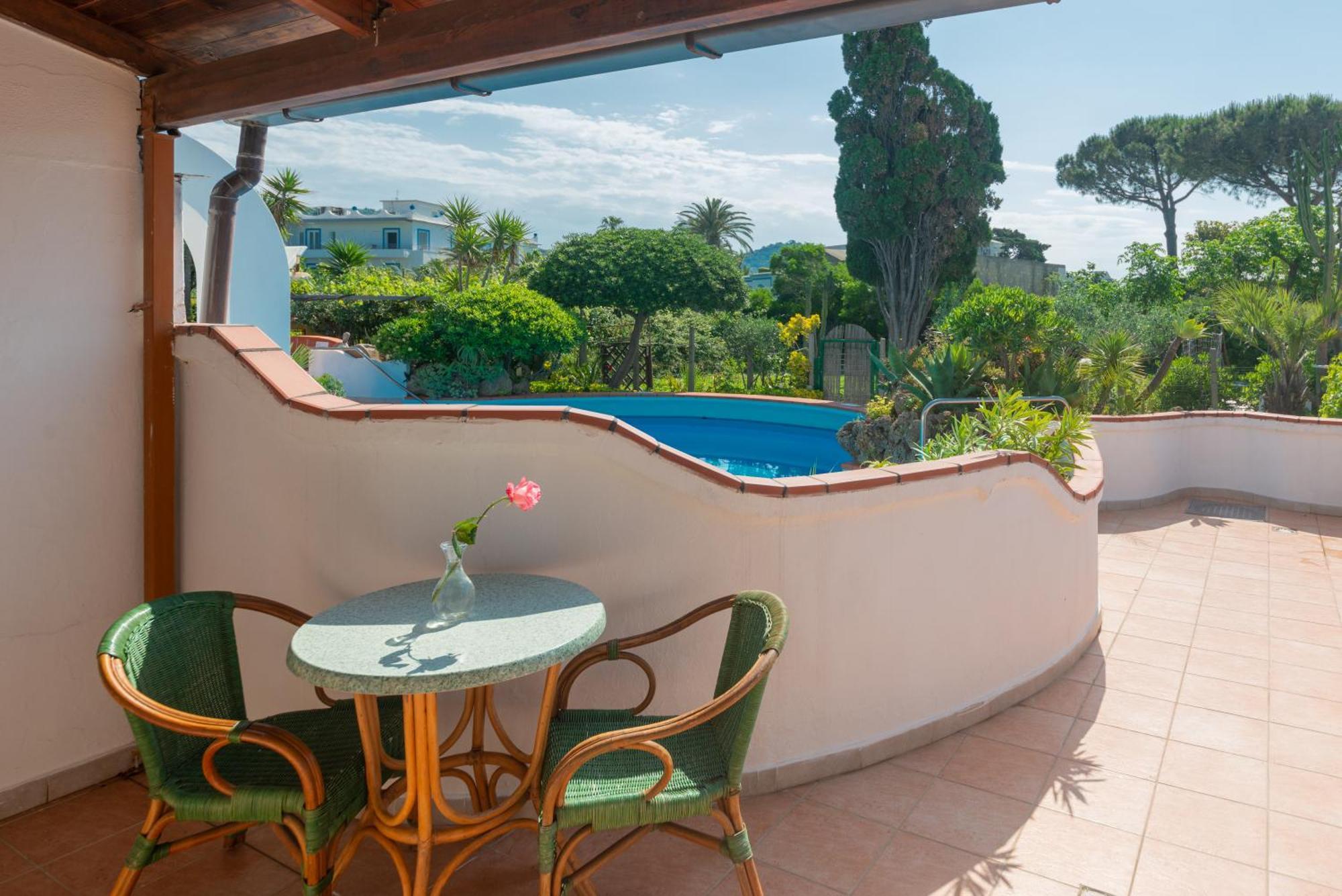 Hotel Villa Sirena Sant'Angelo  Екстериор снимка