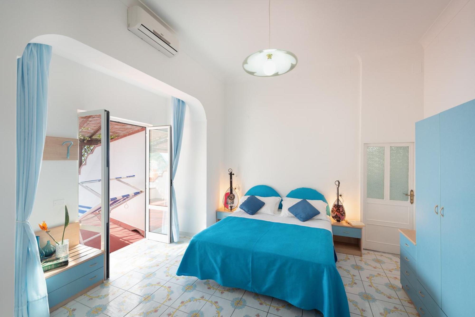Hotel Villa Sirena Sant'Angelo  Екстериор снимка