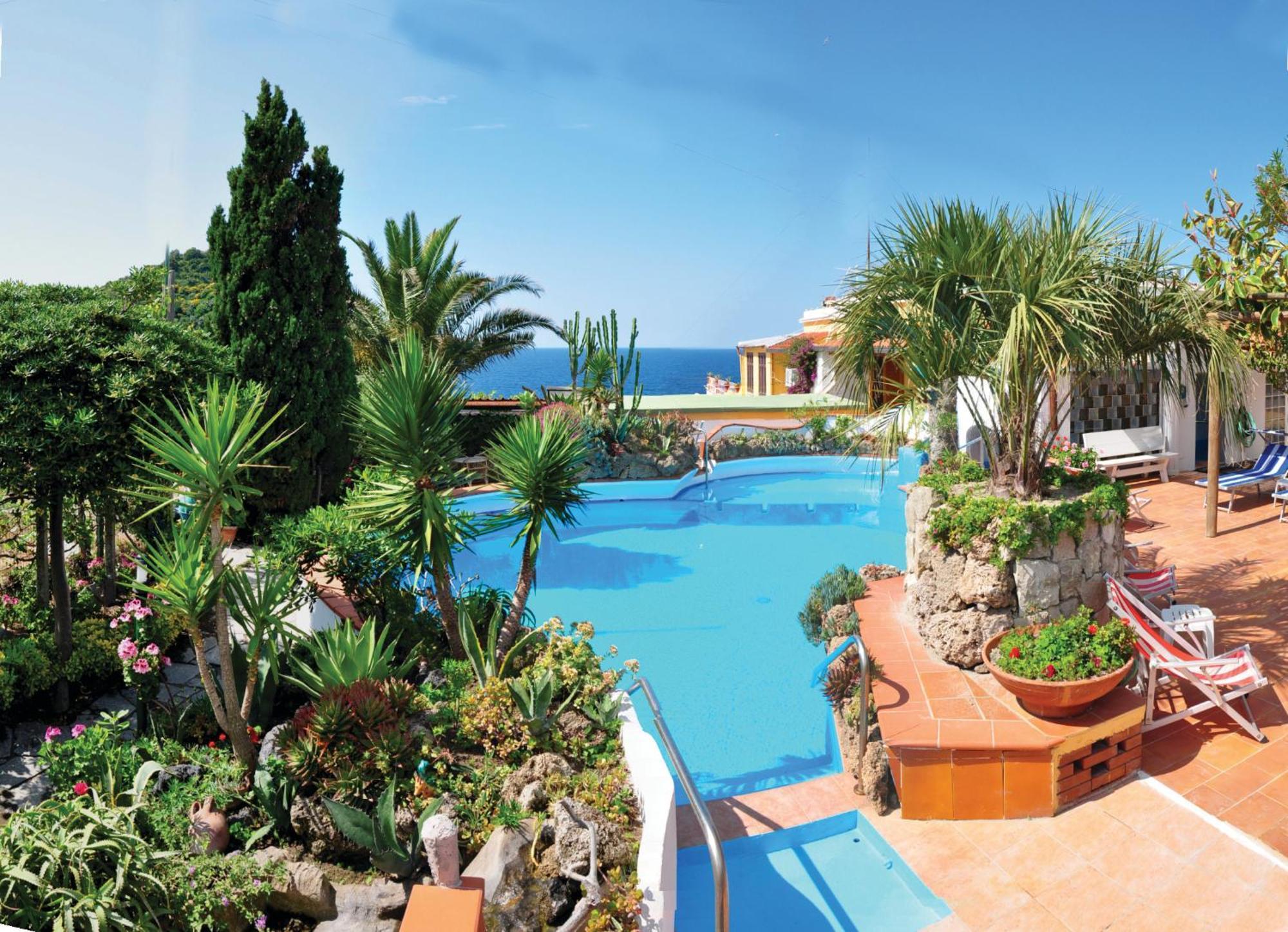 Hotel Villa Sirena Sant'Angelo  Екстериор снимка